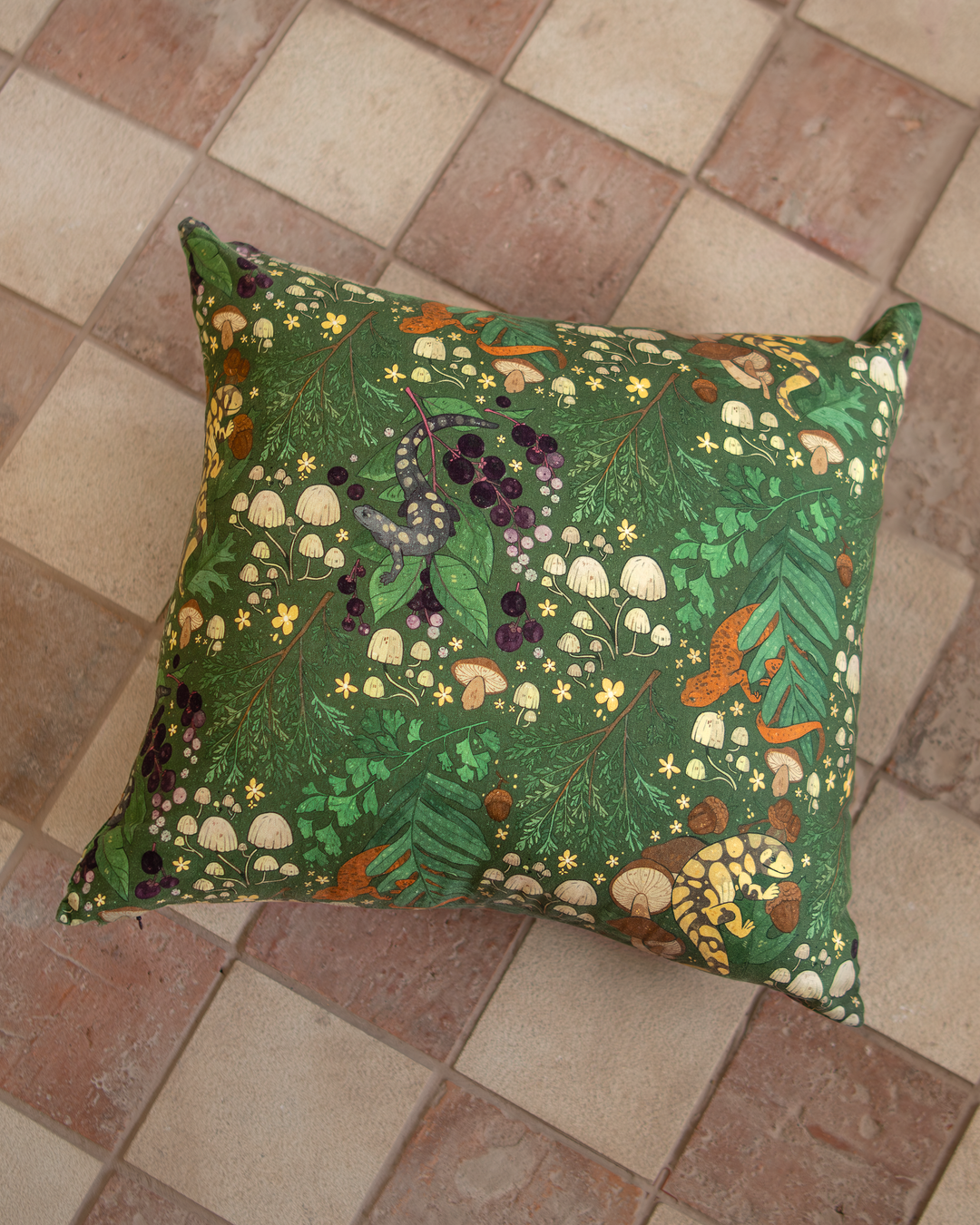 COMING FEB/MARCH [COTTON/LINEN PILLOW COVER] Salamander Woods