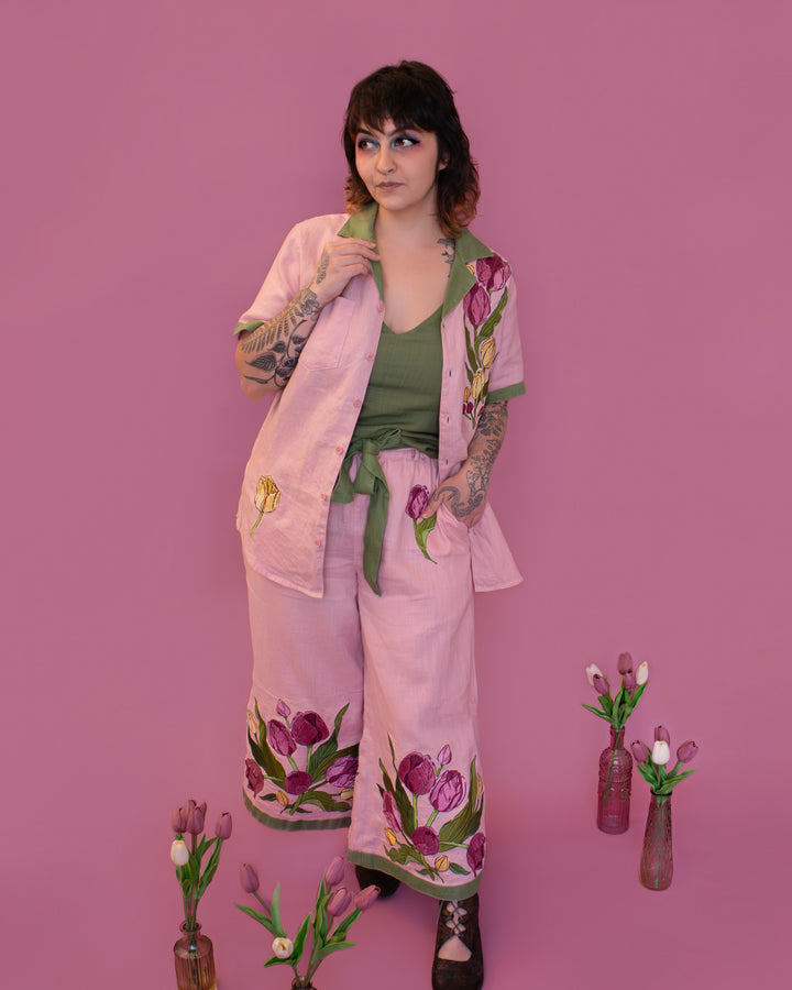 [LINEN BUTTON DOWN] Tulip Bouquet
